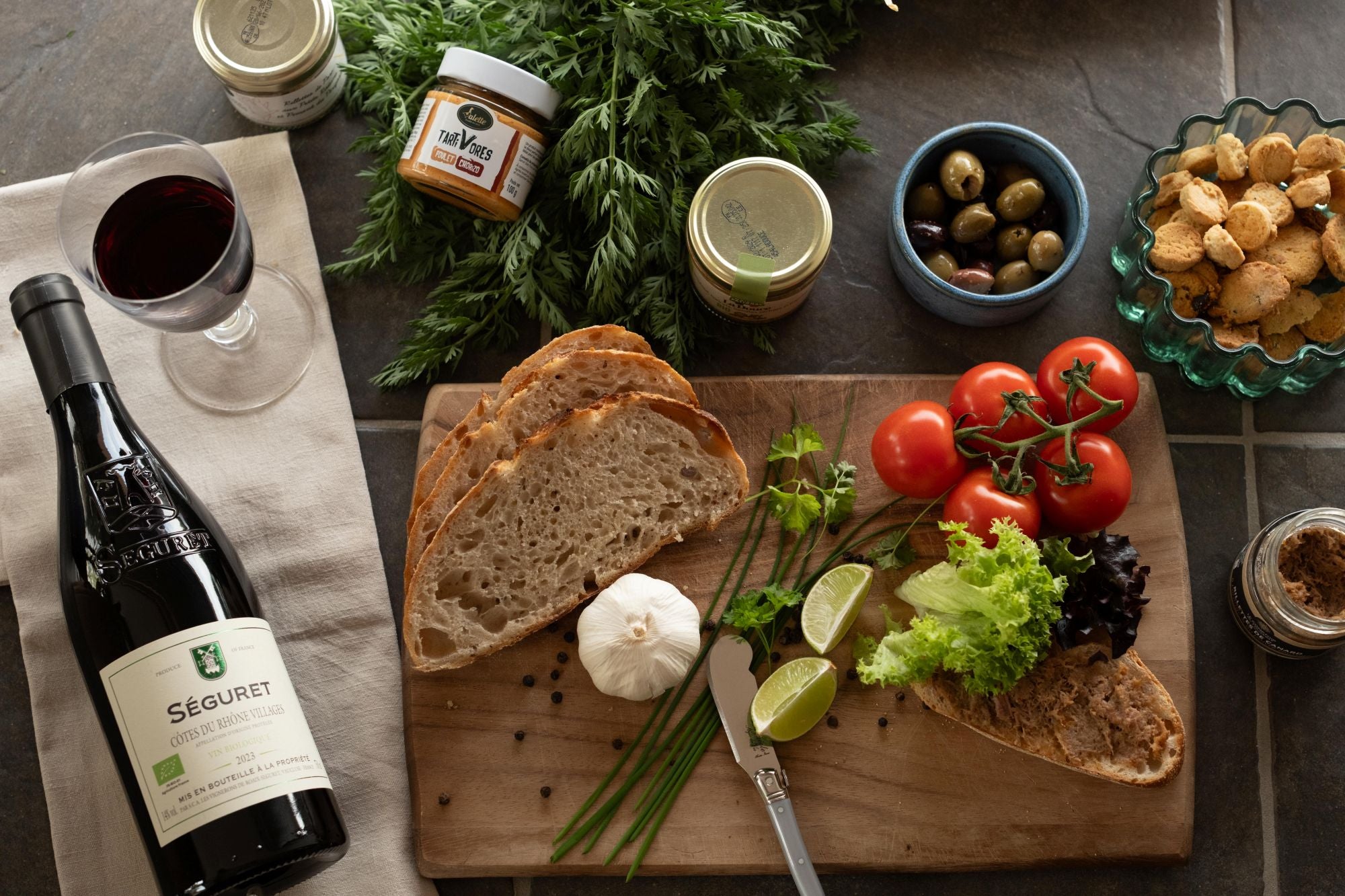 Französische Aperitif Begleiter bei Amuse-Goût
