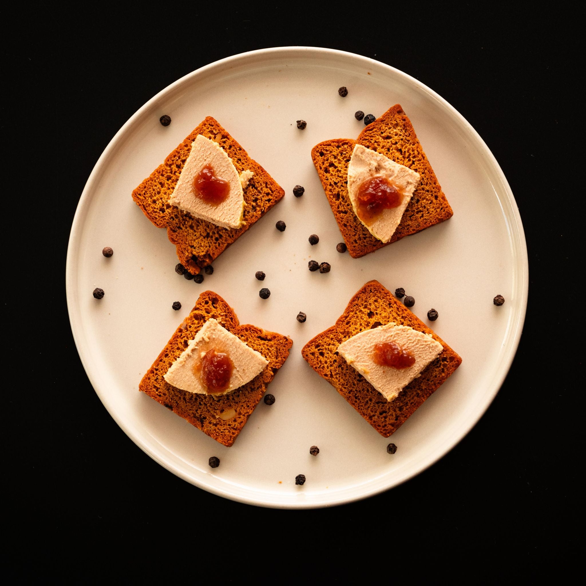 Foie Gras auf Pain d'épices mit chutney