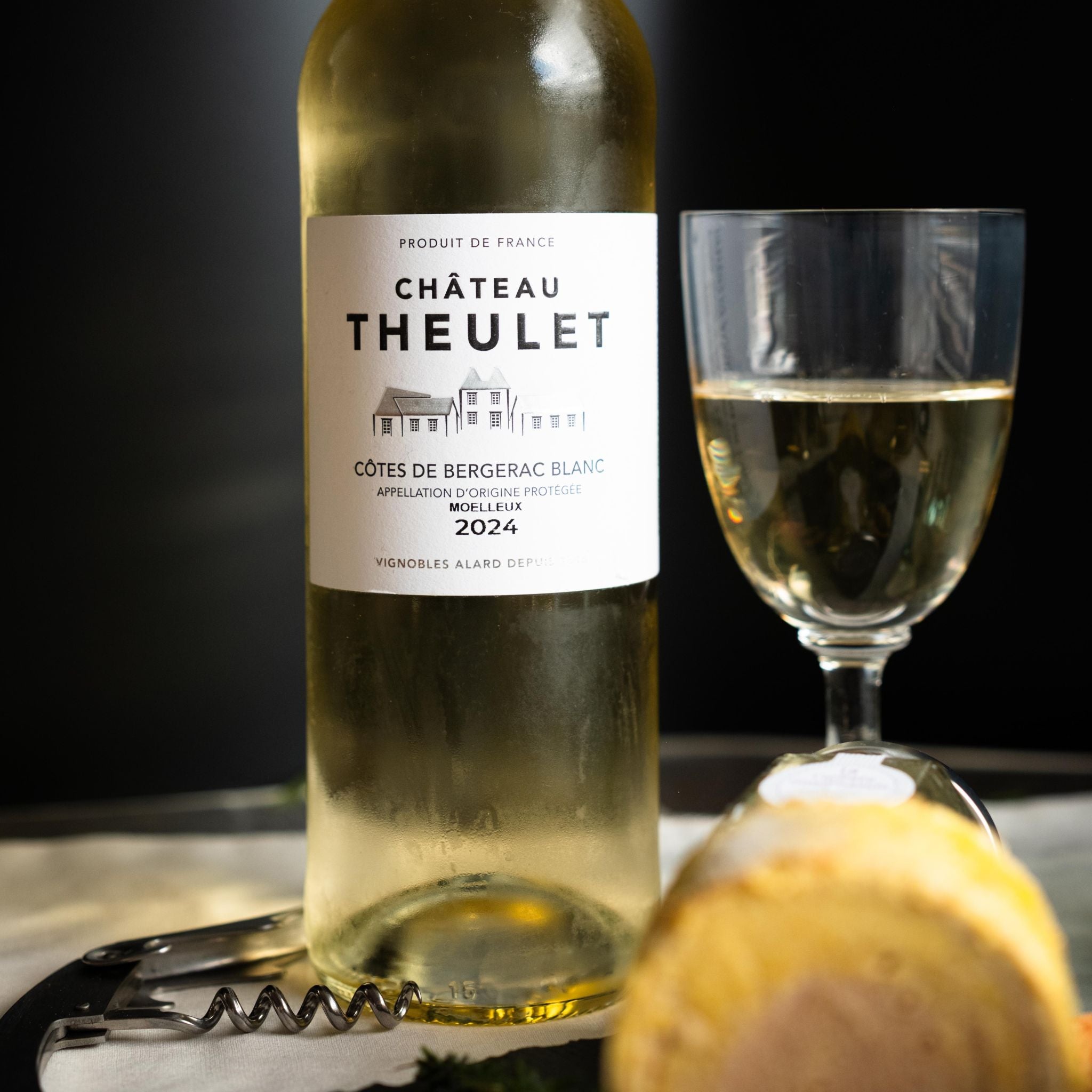 Süßer Weißwein aus Frankreich von Vignobles Alard mit Foie Gras genießen
